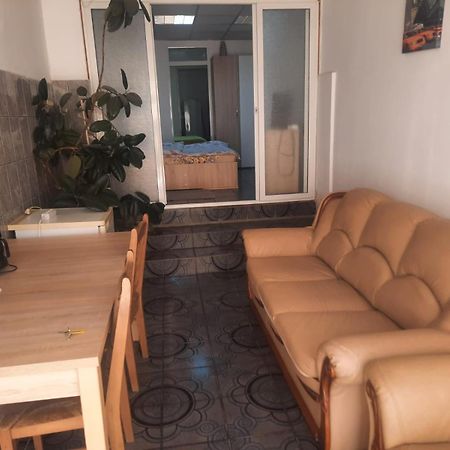 Garsoniera Del Dodo Apartment Alba Iulia Bagian luar foto